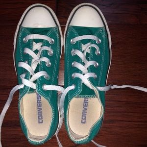 Women’s converse